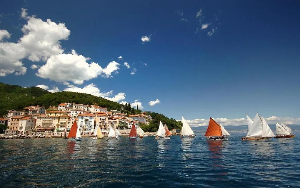 Apartment Near The Sea Mošćenička Draga